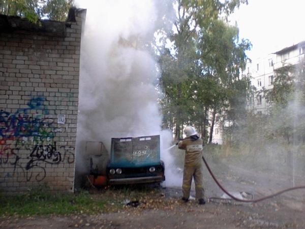 В Волгодонском районе сгорел ВАЗ – 2106