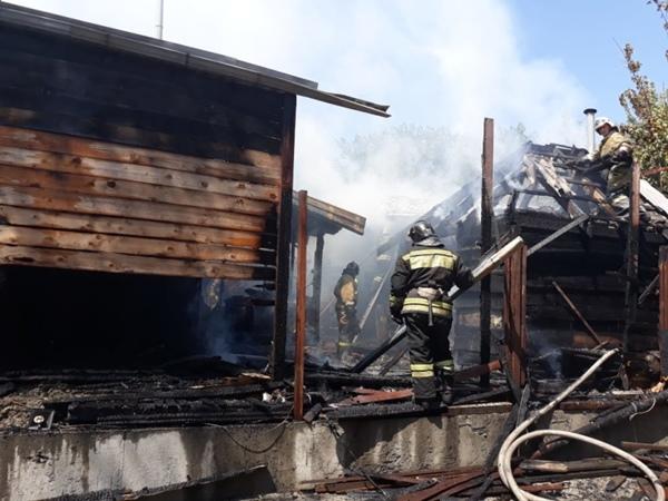 В Цимлянском районе произошло возгорание в частном доме