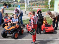 Родителям показали, чем занимаются дети на Станции юных техников Волгодонска