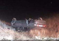 В селе Дубовское из-за оторвавшегося колеса перевернулась «Тойота»: пострадали двое