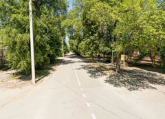 Асфальт на отремонтированном участке канализации в старой части города Волгодонска не выдержал ливня