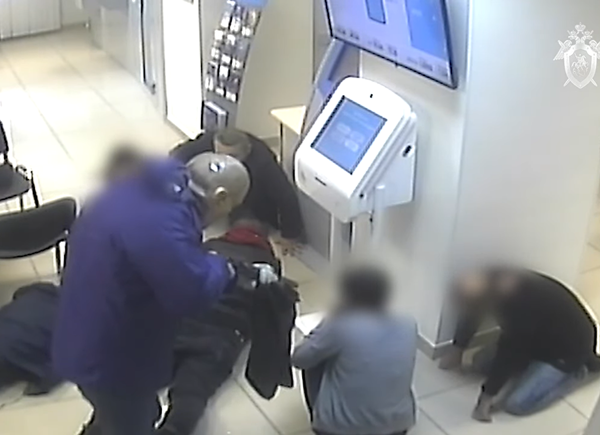 Появилось видео ограбления банка в Екатеринбурге, совершенное уроженцем Волгодонска