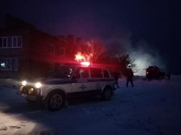 Из-за пожара в многоквартирном доме в Цимлянском районе, пришлось эвакуировать жильцов