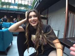 «О родителях, «Слезы» и планах на будущее»: волгодончанка Анет Сай рассказала на YouTube-канале #ПОЧЕСНОКУ