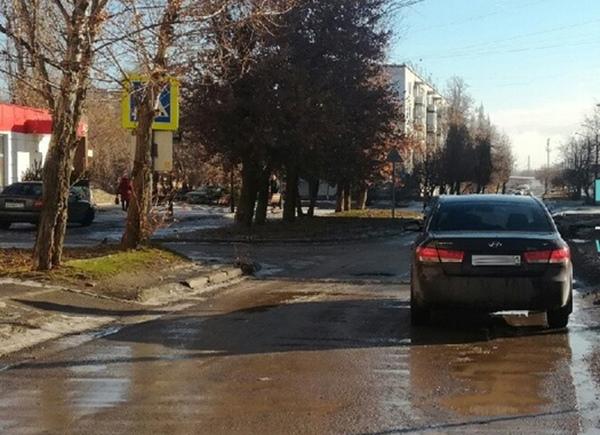 Беременная девушка оказалась под колесами иномарки в Волгодонске