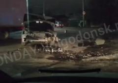 Видео с места столкновения «ВАЗа» и «Лады» в Волгодонске