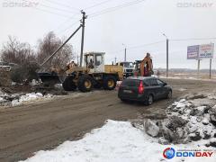 Канализационные льдины с Озерного вывозят на очистные сооружения