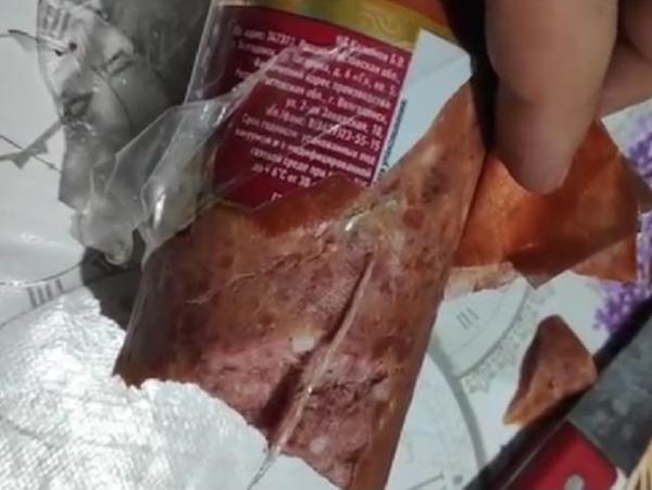 Житель Волгодонска купил колбасу с «сюрпризом» у местного производителя «Колизей»