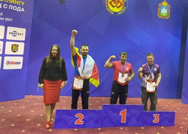 Житель Волгодонска завоевал бронзу на чемпионате России по армрестлингу