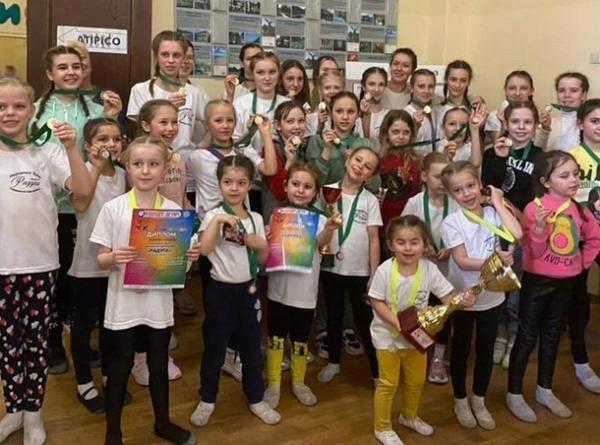 Танцовщики из Волгодонска блестяще выступили на Международном конкурсе «Времена года»