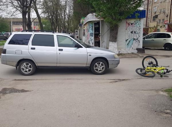 9-летний мальчик на велосипеде попал под колеса ВАЗа в Волгодонске