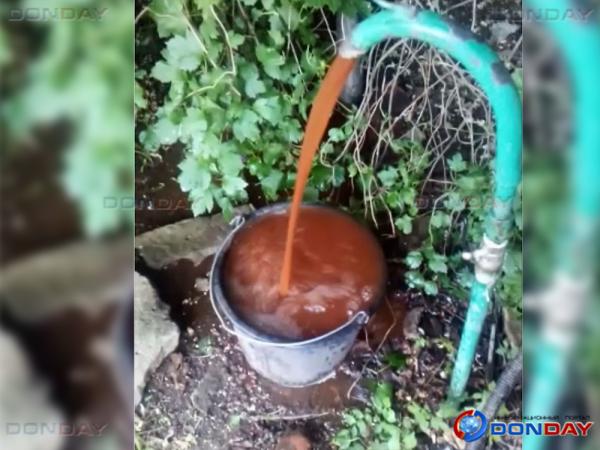 «Жажда справедливости»: в поселке Саркел Цимлянского района страдают от нехватки воды