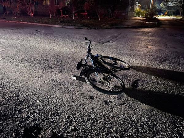 «Водитель набрал скорость и сбил его»: дорожный конфликт в Волгодонске закончился госпитализацией велосипедиста
