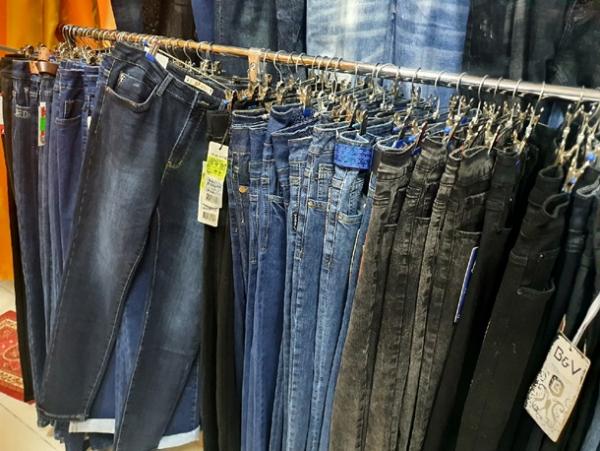 Магазин «Amazonka» предлагает покупателям широкий ассортимент женской джинсовой одежды