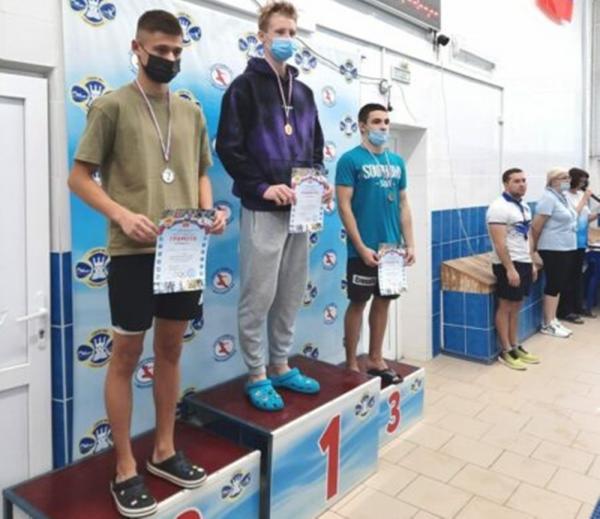 Городской открытый кубок по плаванию определил лучших спортсменов в Волгодонске