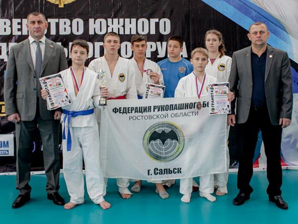 На первенстве ЮФО по рукопашному бою победы одержали 20 спортсменов из Волгодонска