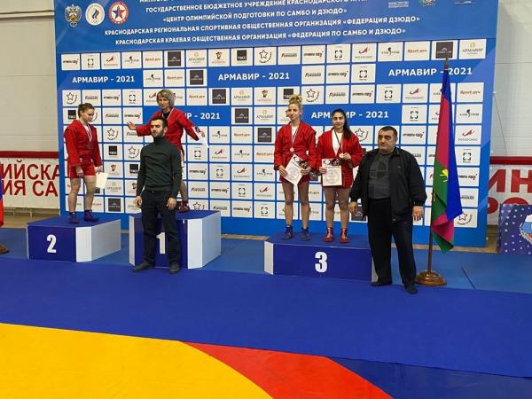 Две бронзовых медали завоевали спортсменки из Волгодонска на чемпионате ЮФО по самбо