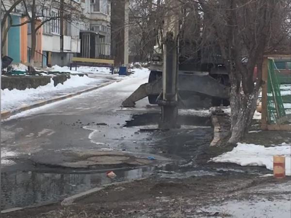 Две новые аварии на канализационных коллекторах произошли в Волгодонске