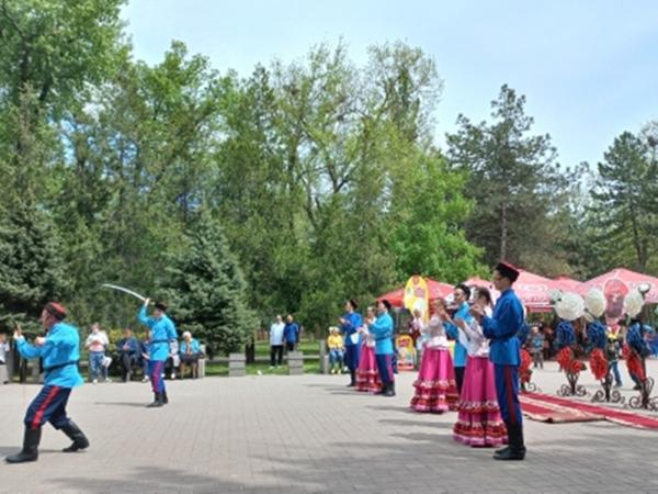В парке «Победы» и сквере «Дружба» Волгодонска открылся летний сезон