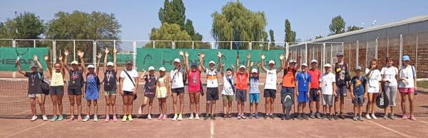 Теннисисты показали свое мастерство в открытом кубке Волгодонска