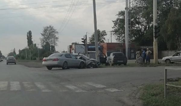 Пенсионер на «Калине» не пропустил иномарку на перекрестке в Волгодонске