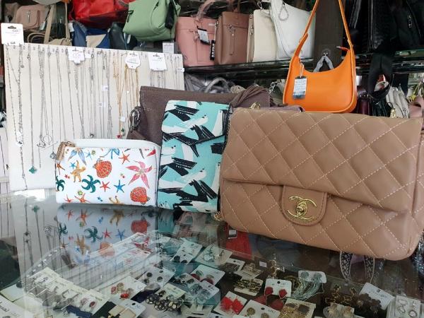 В магазине "Prestige" жители Волгодонска смогут приобрести стильные сумки и аксессуары
