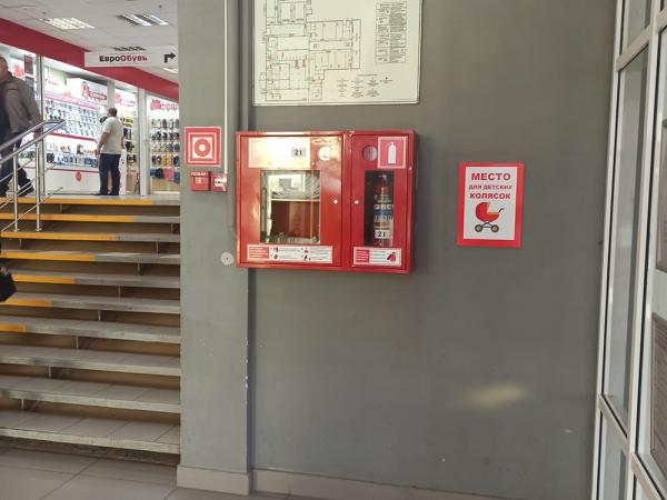 «Лифт вместо пандуса»: в ТРЦ «Весенний» рассказали как планируют обеспечить доступ к магазинам для маломобильных групп населения и мам с детьми