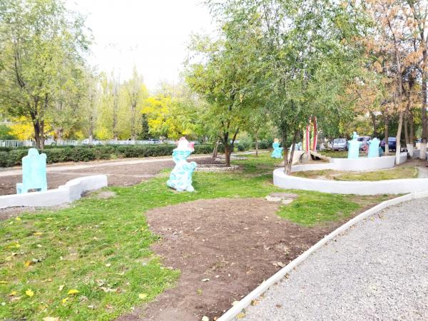 Обновленный облик приобрел «каменный городок» в Волгодонске благодаря помощи депутата Геннадия Кудярвцева