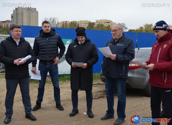 «Я с Вами поспорить готов, что не успеете»: депутаты Волгодонской Думы посетили главные стройки города