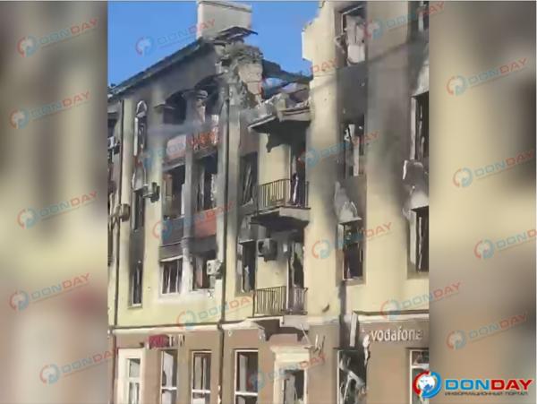 «Какой был красивый город»: волонтеры «Доброфронта» из Волгодонска показали разбомбленный Мариуполь