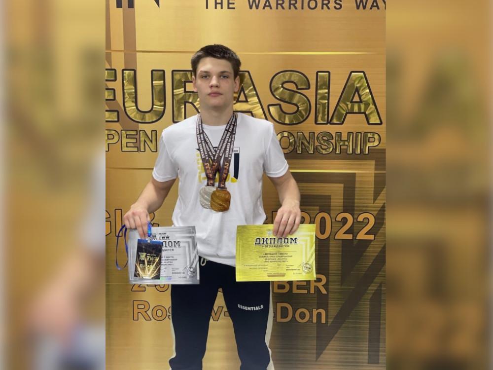 Юный волгодонец стал чемпионом Евразии по джиу джитсу