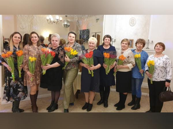 В Волгодонске для жительниц 13 округа прошел праздник в честь Международного женского дня