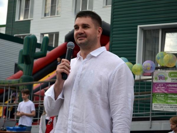 В 23 округе Волгодонска День защиты детей отметили веселыми конкурсами и зрелищными номерами