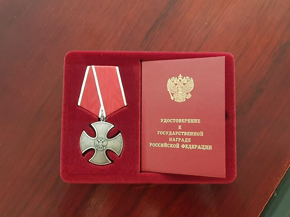 Родителям погибшего в СВО волгодонца Дмитрия Гурова передали орден Мужества