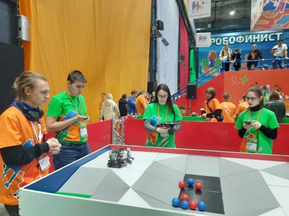 Волгодонцы стали призерами Международного фестиваля робототехники