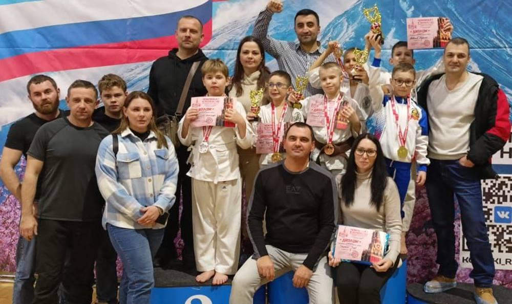 Волгодонские каратисты завоевали восемь наград на чемпионате России