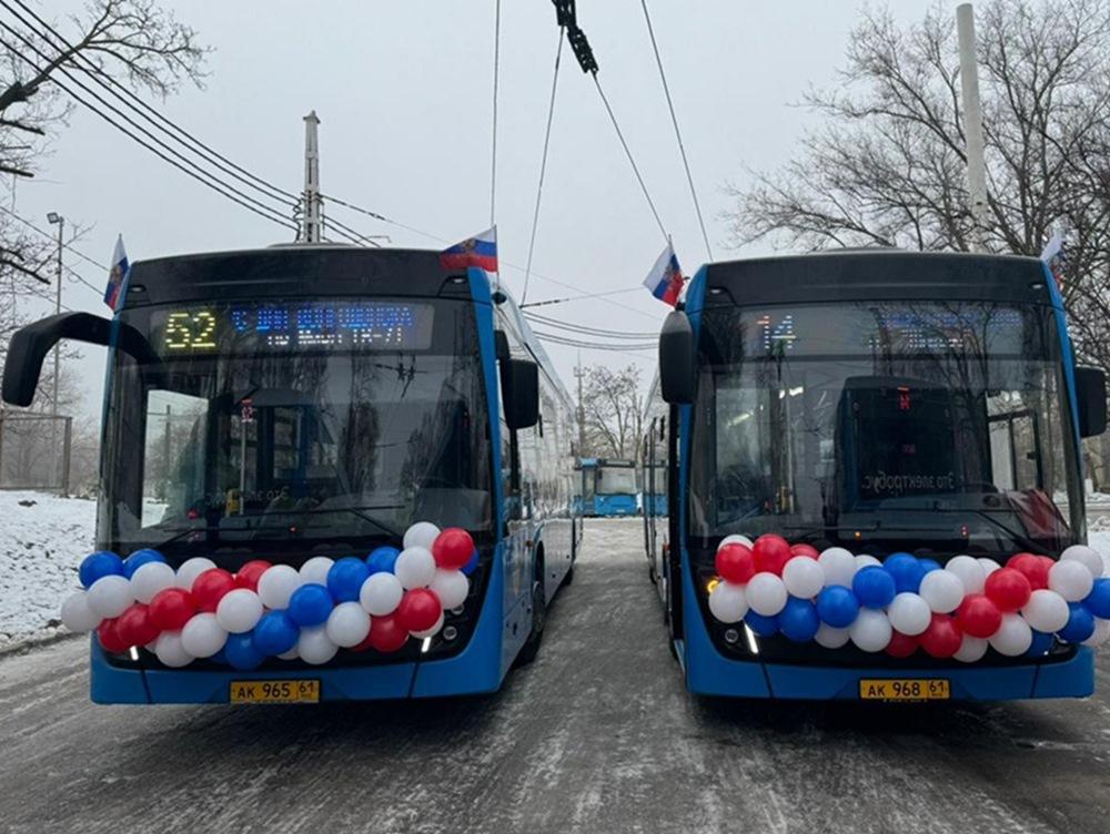 Новые автобусы в волгодонске. Электробус липецк. Зарядная станция для электробуса. Электробус камаз-6282. Электробус нефаз 6282.