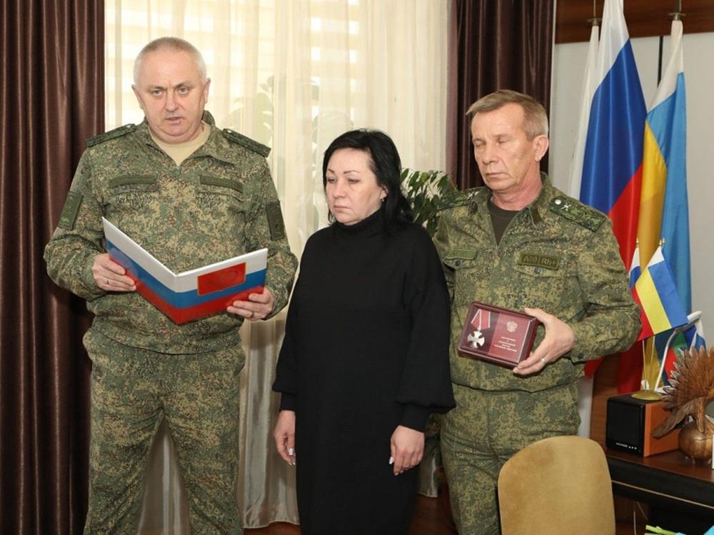 Двум бойцам из Волгодонска вручили боевые награды