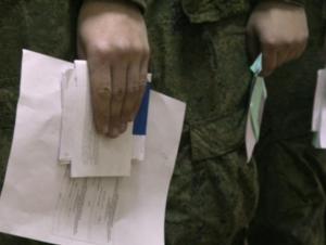 Президент России поднял выплату контрактникам до 400 тысяч рублей