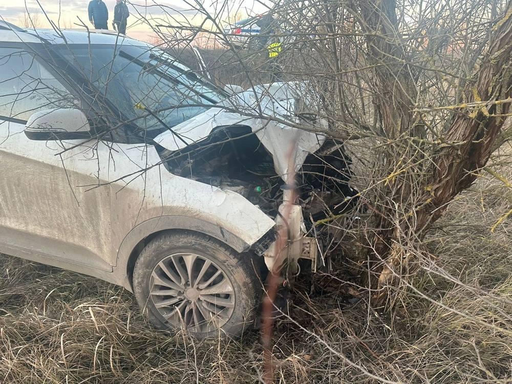 На трассе Ростов - Волгодонск в ДТП пострадал водитель УАЗа