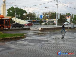 Волгодонцы просят установить навесы над подземным переходом возле вокзала