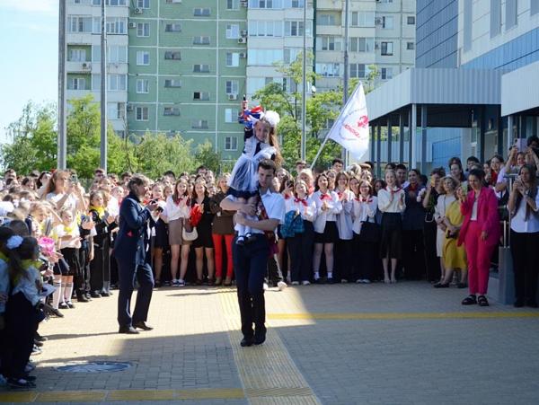 Последние звонки в Волгодонске пройдут в помещениях