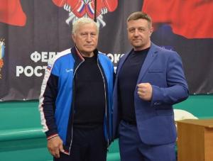 Известному в Волгодонске тренеру по боксу Геннадию Горшунову исполнился 81 год