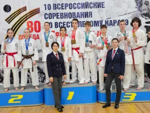 Каратисты из Волгодонска завоевали 14 наград на Всероссийских соревнованиях