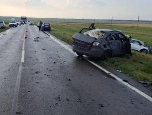 Четверо погибли в жутком ДТП на трассе Элиста — Зимовники