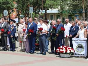 В Волгодонске в День памяти и скорби почтили погибших защитников Отечества