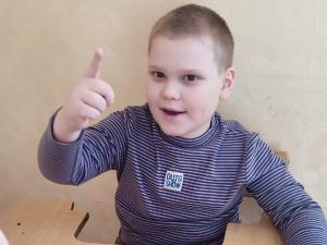 Семилетнему Артему нужна помощь волгодонцев в борьбе с аутизмом