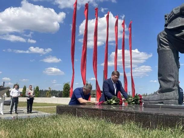 Молодежные парламенты Ростовской области и Санкт-Петербурга подписали соглашение о сотрудничестве