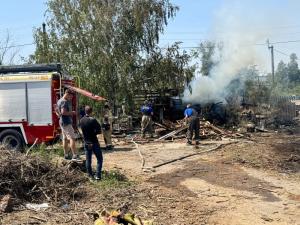 В Волгодонске в субботу потушили крупный пожар в промзоне