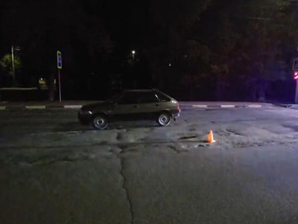 В Волгодонске водитель ВАЗа проехал на красный и сбил 14-летнюю девочку